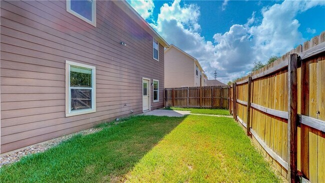 Building Photo - 6904 Appomattox Dr