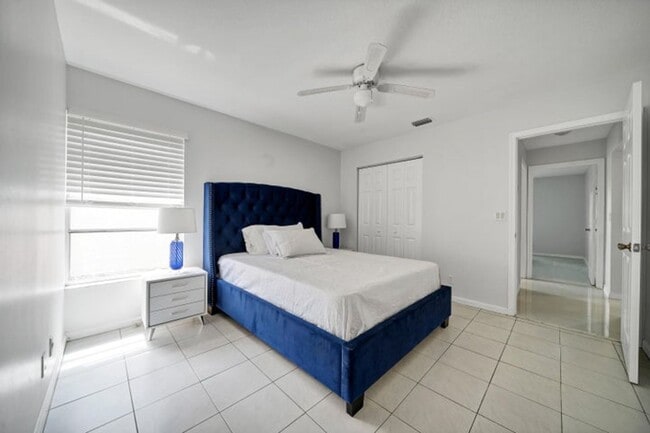 Building Photo - 113 Madrid St