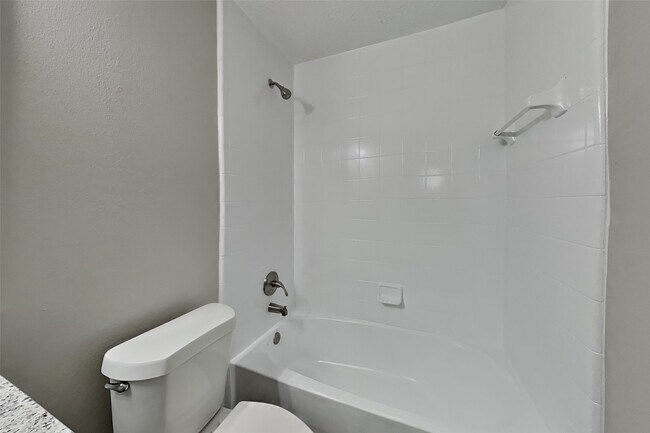 Building Photo - 8618 Cedar Walk Dr