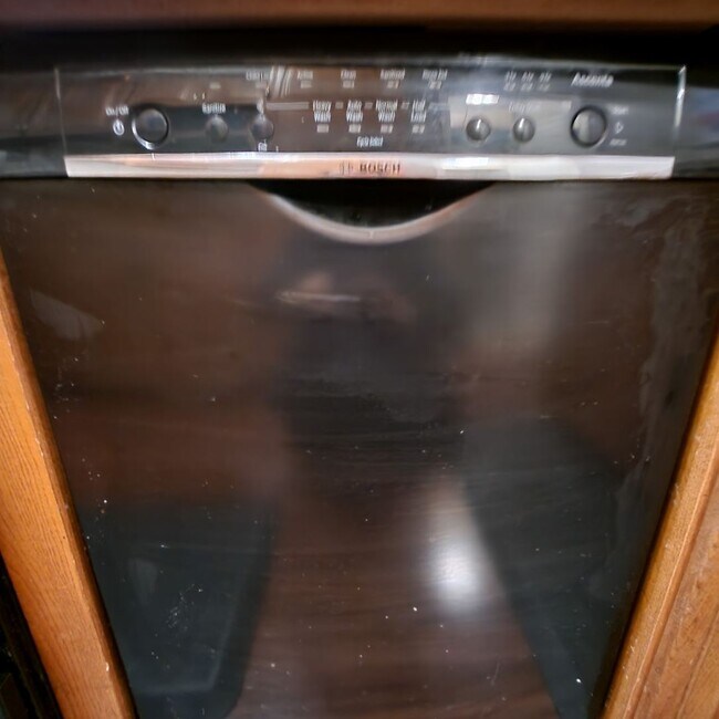 New Bosch Dishwasher - 32442 Joy Rd