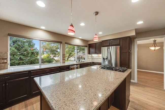 Building Photo - Stunning Folsom Split-Level Home with Pool & 3-Car Garage in Quiet Cul-De-Sac