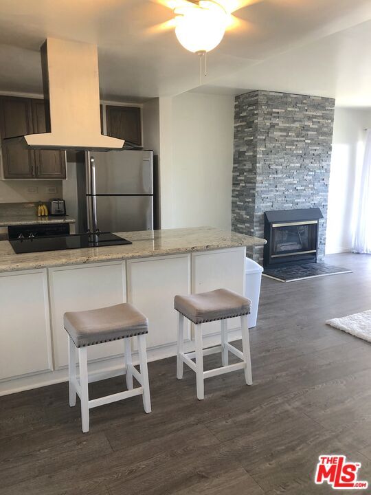 Building Photo - 23914 De Ville Way