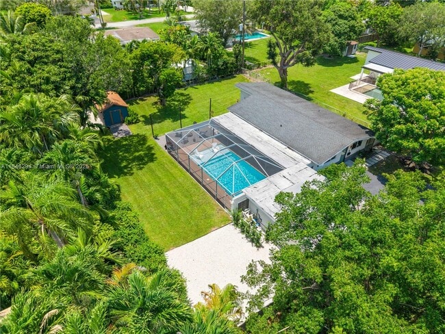 Building Photo - 13800 SW 78th Pl