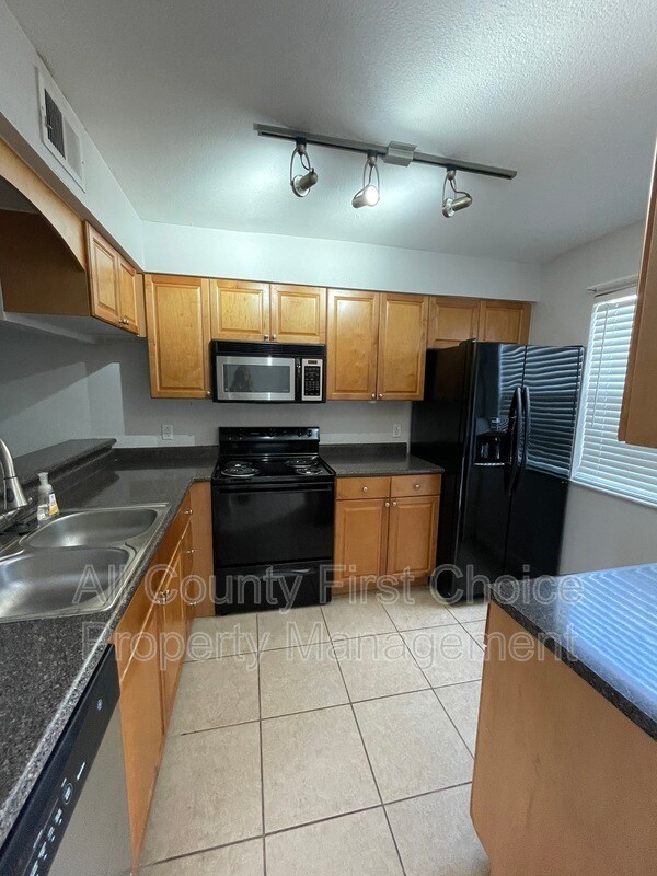 Building Photo - 10196 Sailwinds Blvd S