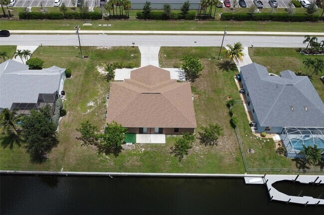 Building Photo - 3524 SW 17th Ave