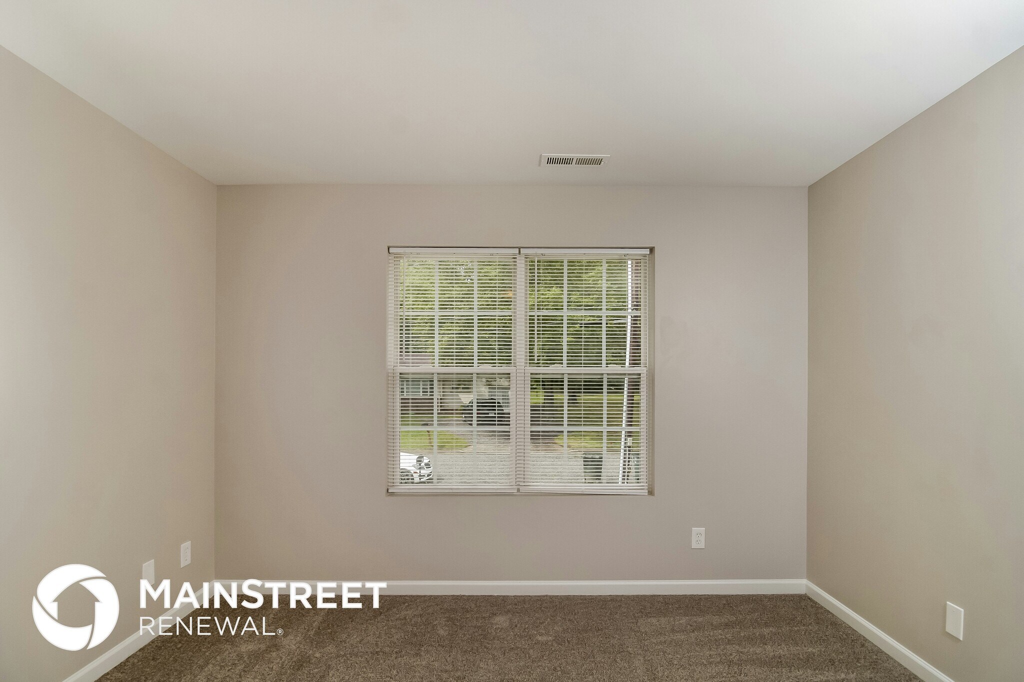 Building Photo - 3921 Springbrook Dr