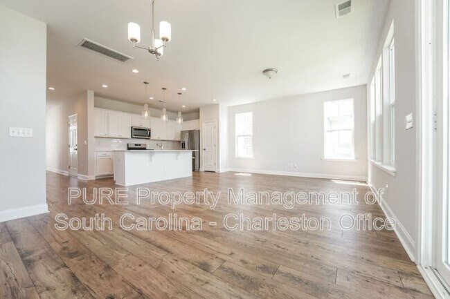 Building Photo - 117 Patterson Ave