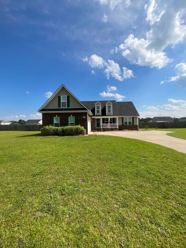 Building Photo - 223 Victory Dr