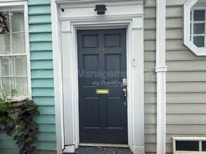 Building Photo - 93 Tradd St