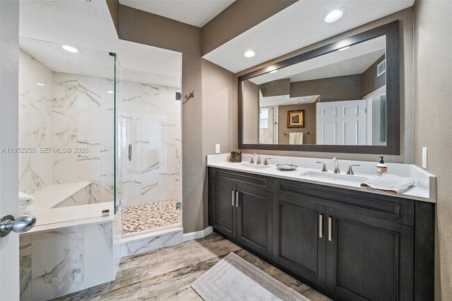 Building Photo - 5800 NE Island Cove Way