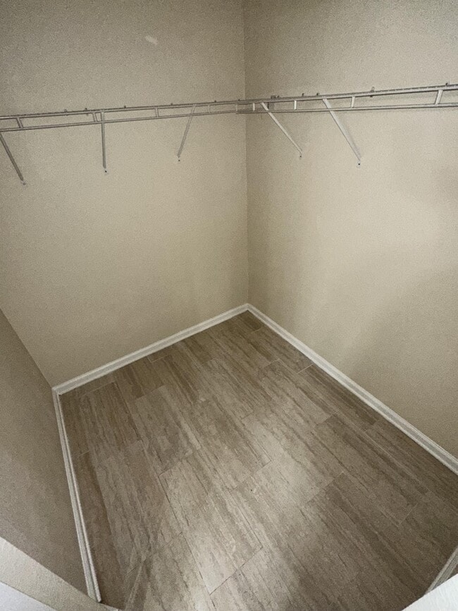 Building Photo - 1707 Biscayne Bay Cir