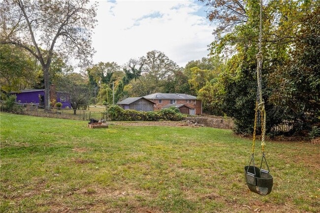 Building Photo - 5450 E Mountain St