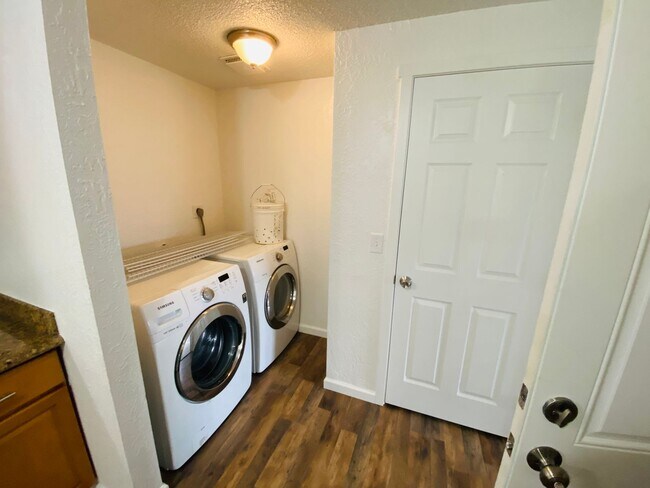 Building Photo - Wilson Duplex