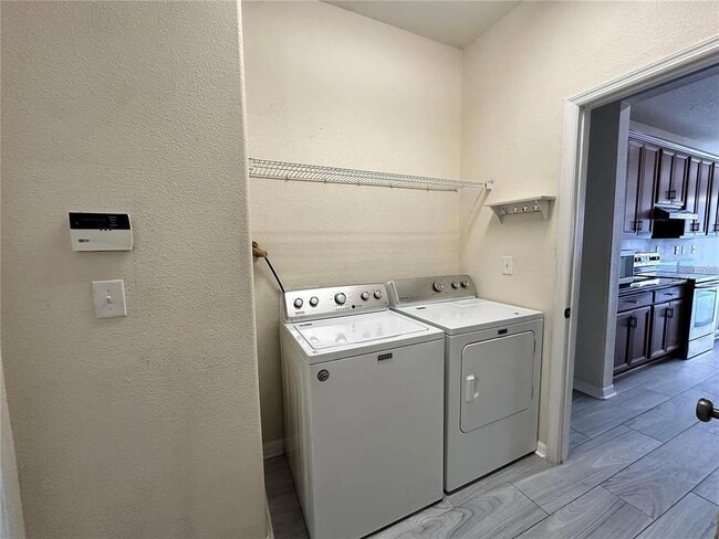 Building Photo - 7232 Seedpod Loop