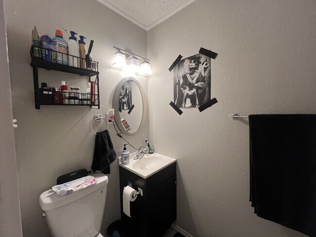 Building Photo - 3101 26th St