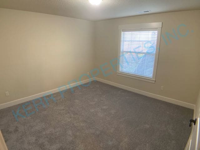 Building Photo - 15017 SE Shaunte Ln