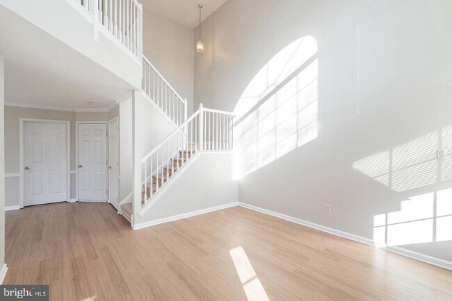 Building Photo - 4407 Waterford Way
