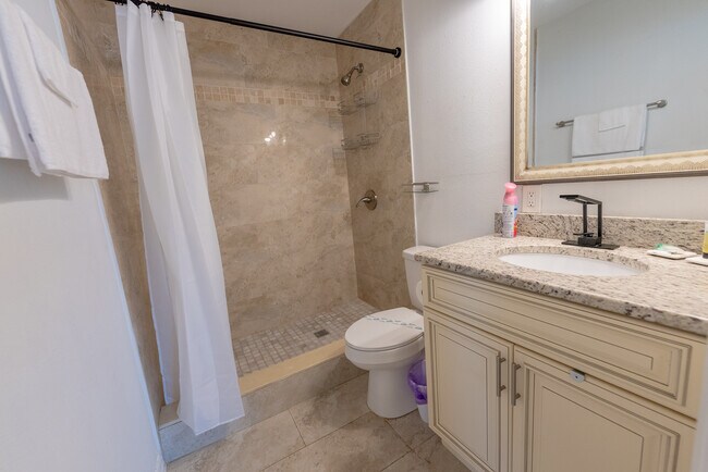 Building Photo - 2627 Ambergate Rd