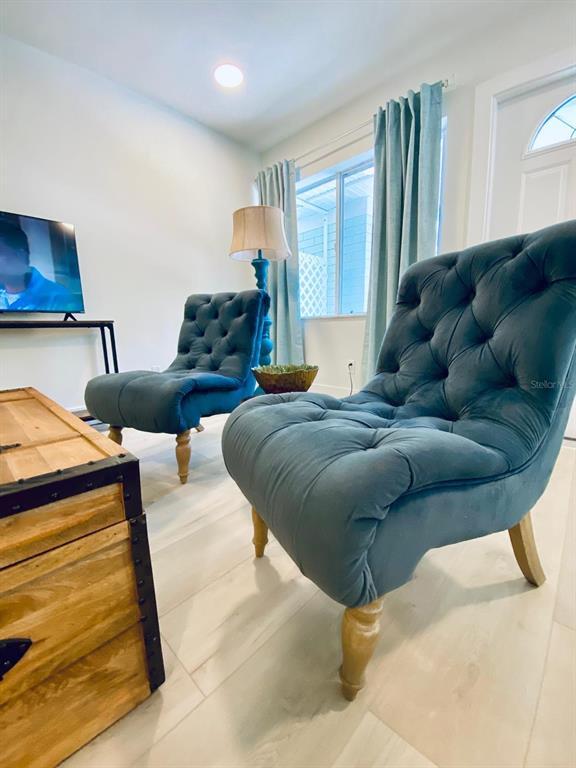 Building Photo - 415 Mapleway