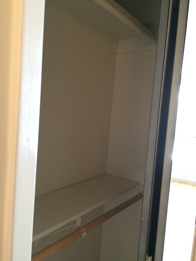 Building Photo - 1440 Veteran Ave