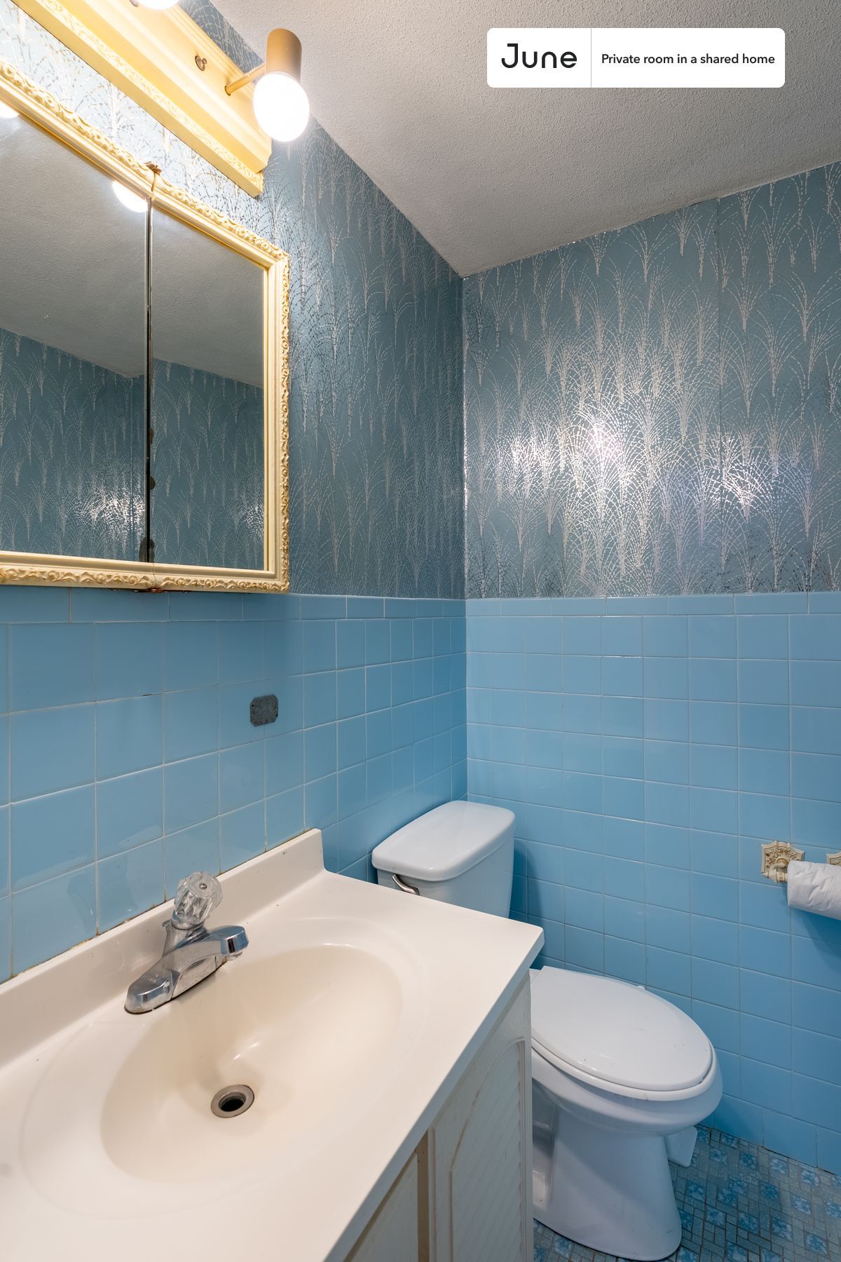 Building Photo - Room in Shared 6 bed/1.5 bath home in Somerville