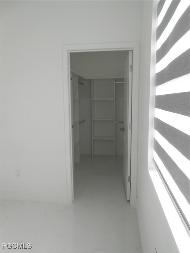 Building Photo - 6033 Kumquat Cir