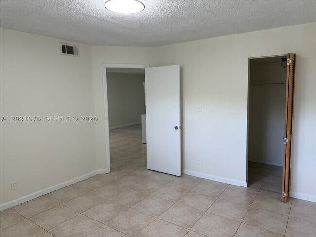 Building Photo - 8000 Fairview Dr