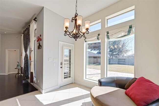 Building Photo - 5422 Linden Rose Ln
