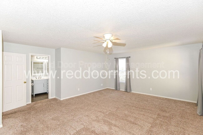 Building Photo - 15445 Border Dr