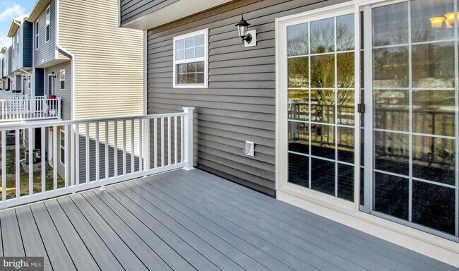 Building Photo - 11 Millrace Ct
