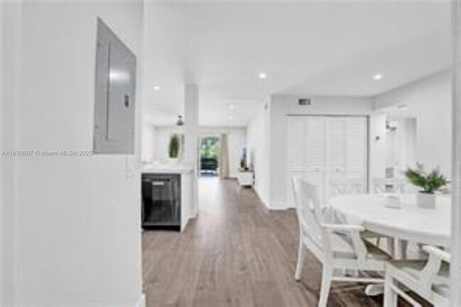 Building Photo - 4100 N 58th Ave