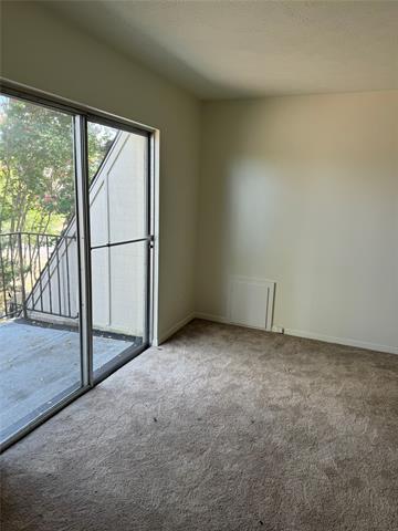 Building Photo - 10609 Sandpiper Ln