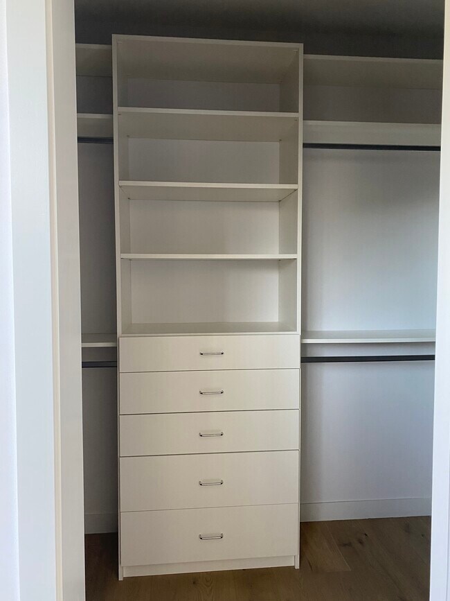 Closet - 1854 Stoner Ave