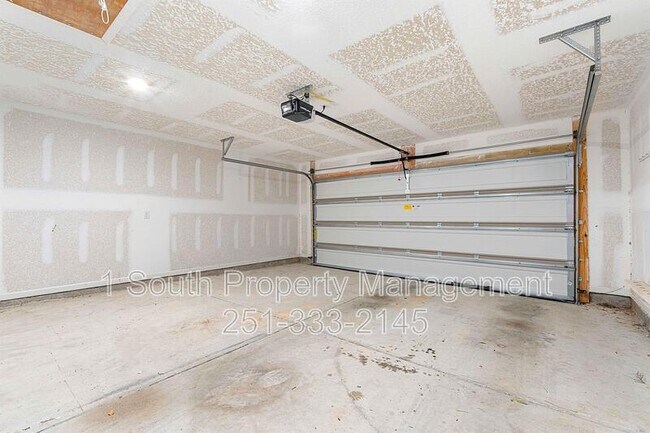 Building Photo - 724 Amador Avenue