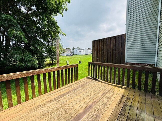 Building Photo - 230 Willow Oak Dr NW
