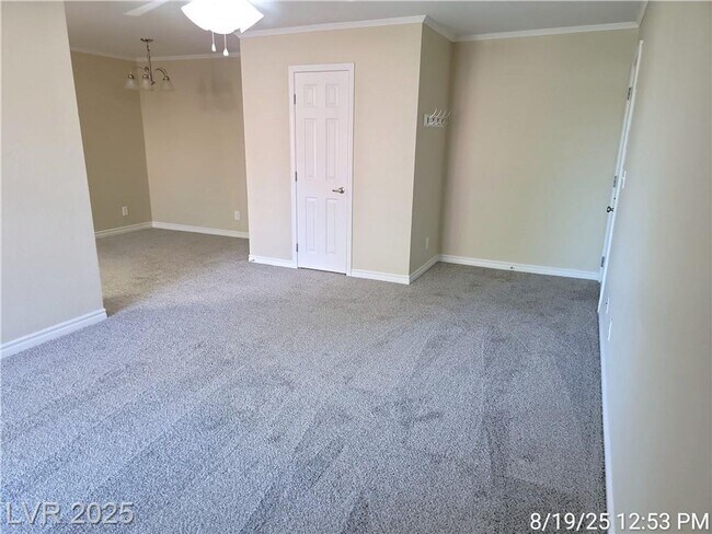 Building Photo - Adorable unit in Bella Vita community!