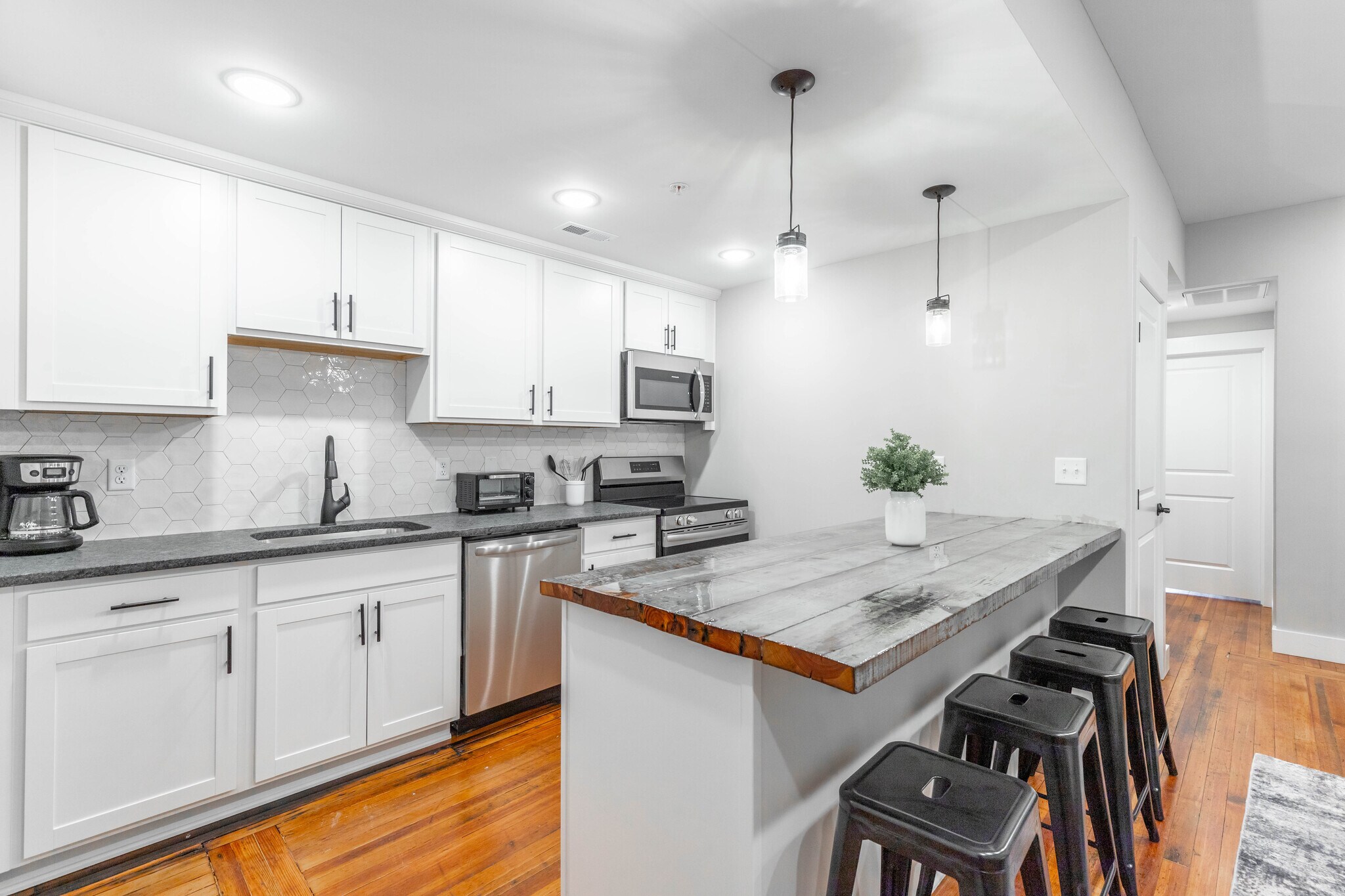Building Photo - 1108 McCallie Ave