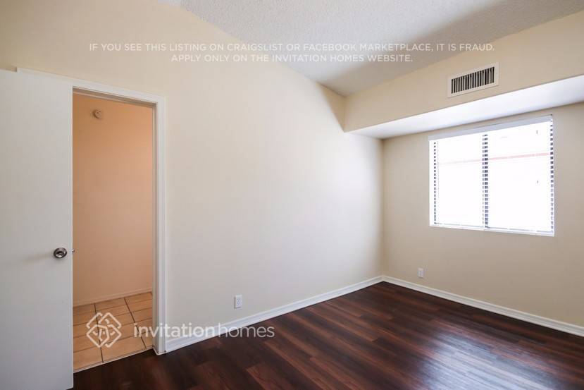 Building Photo - 11134 N 82nd Dr