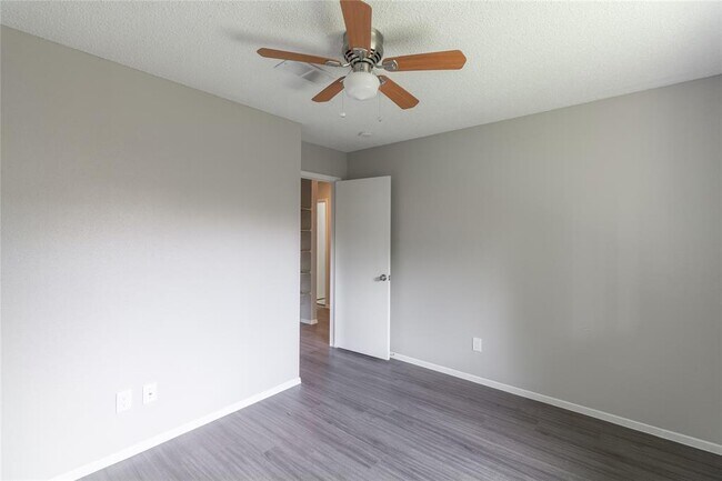 Building Photo - 3118 Lucida Ln