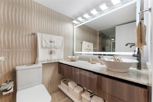 Building Photo - 5900 Collins Ave