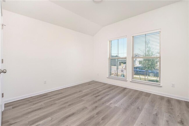 Building Photo - 236 Tanda Ln