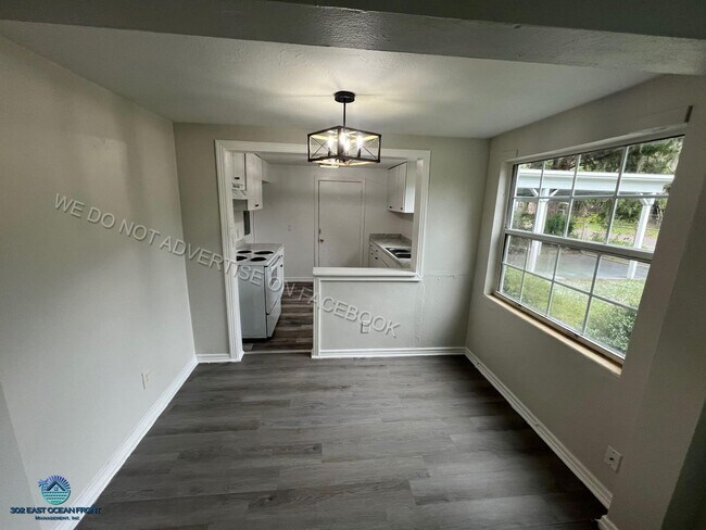 Building Photo - Lovely 3 Bedroom 1 Bathroom now available ...