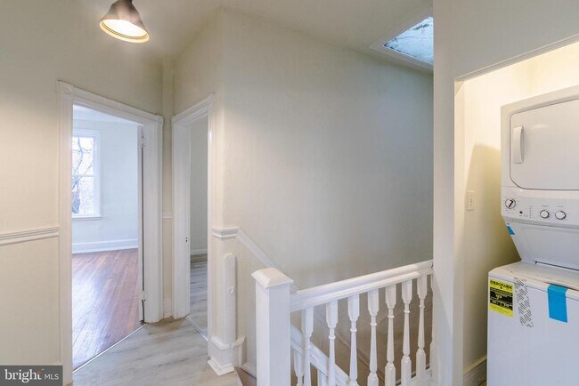 Building Photo - 5110 Webster St