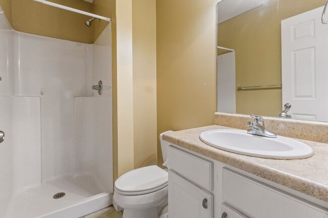 Building Photo - 108 Gray Ave Unit C