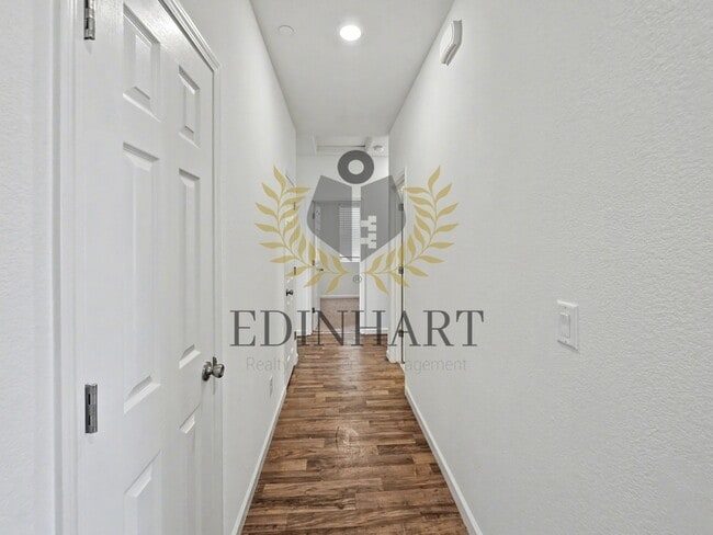 Building Photo - 7198 E Normal Ave