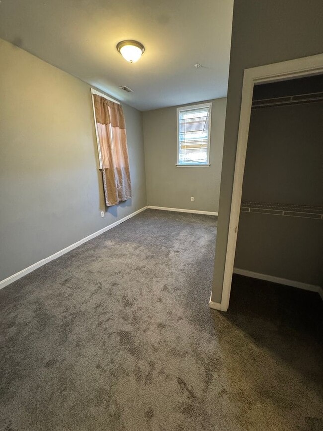 Building Photo - 4028 Belle Grove Rd