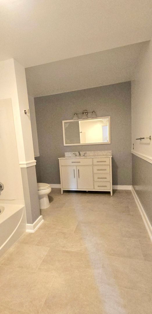 Building Photo - Sweet deal! 3bed/1bath Single Family home in West Seattle