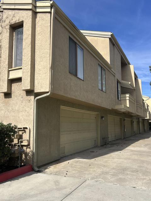 Building Photo - 3230 Caminito Eastbluff