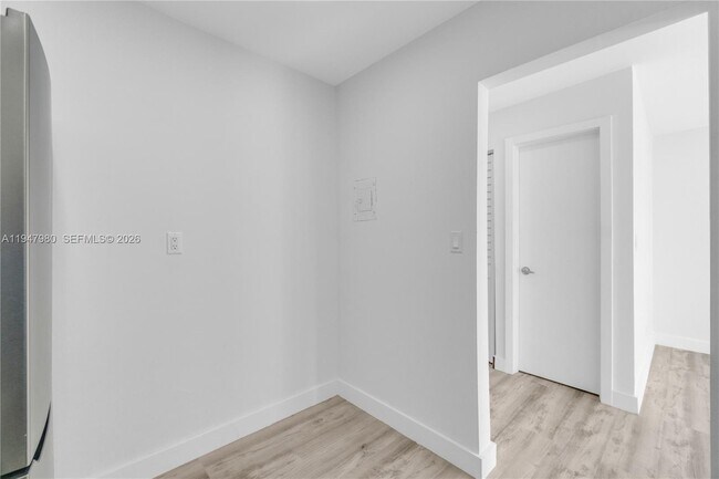 Building Photo - 7925 Carlyle Ave