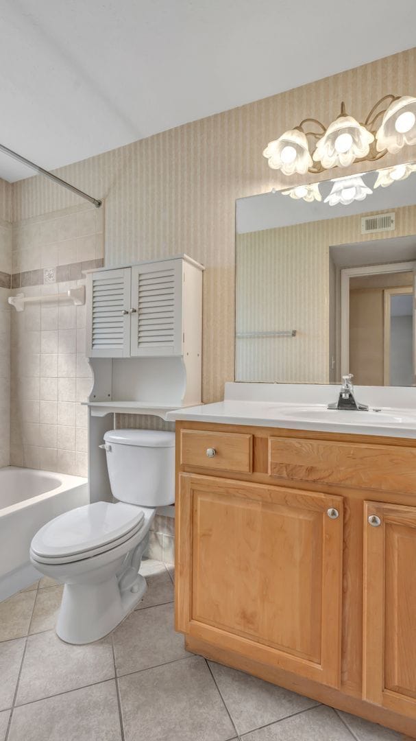 Building Photo - Fantastic 1br/1bath Condo in Gulfport/Unfu...